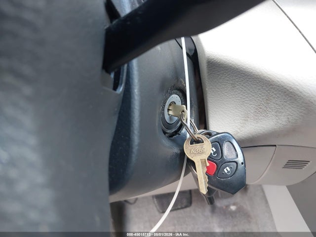 Toyota RAV4 Base V6