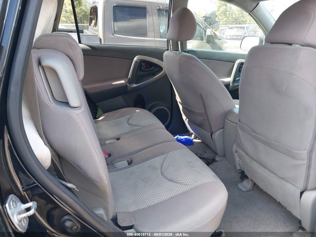 Toyota RAV4 Base V6