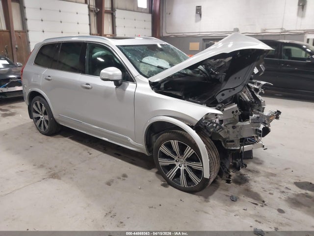 Salvage Volvo XC90 Image