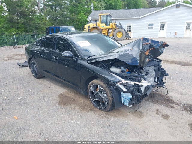 Salvage Kia K5 Image