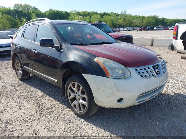Salvage Nissan Rogue Image
