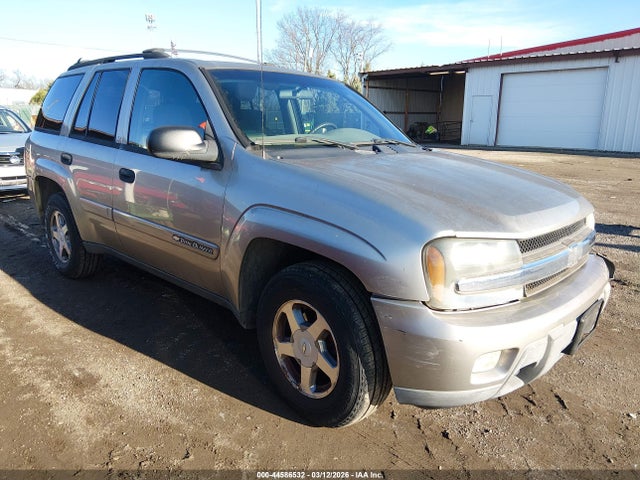 Salvage Chevrolet Trailblazer Image