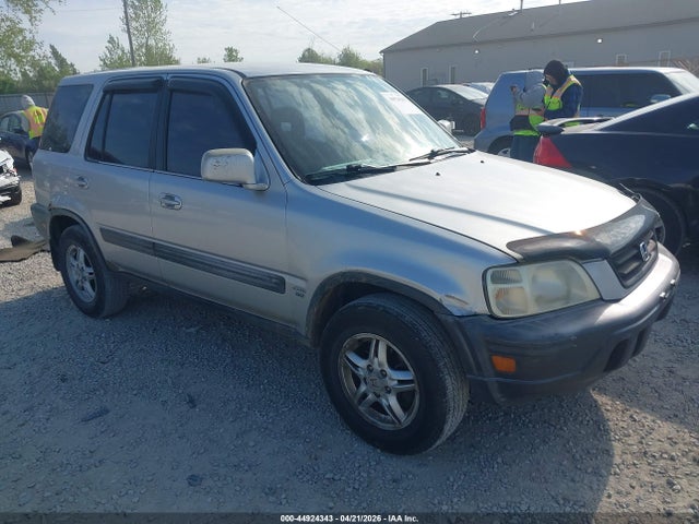 Salvage Honda CR-V Image