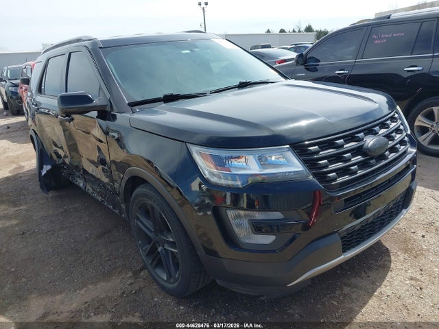 Salvage Ford Explorer Image
