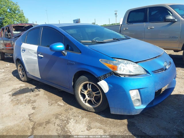 Salvage Toyota Prius Image