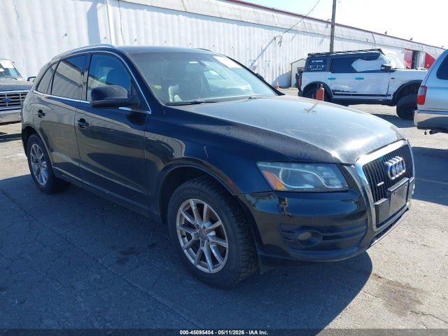 Salvage Audi Q5 Image