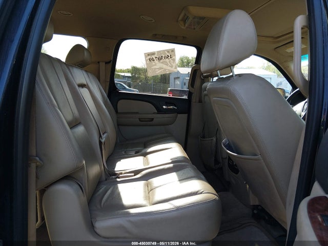 Chevrolet Suburban 1500 Ltz