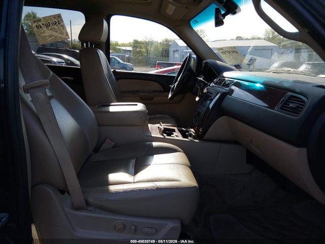 Chevrolet Suburban 1500 Ltz
