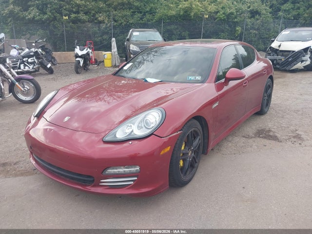 Porsche Panamera 4