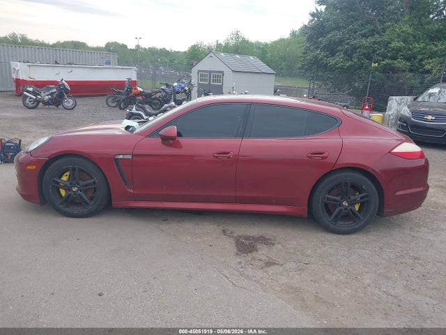 Porsche Panamera 4