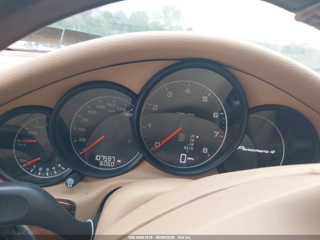 Porsche Panamera 4