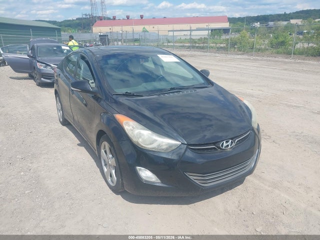 Salvage Hyundai ELANTRA Image
