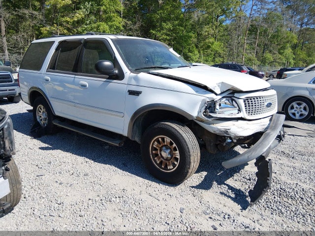 Salvage Ford Expedition Image