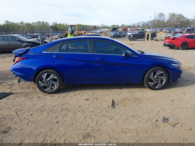 Hyundai ELANTRA Sel