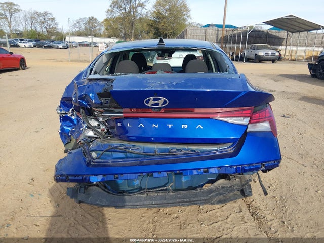 Hyundai ELANTRA Sel