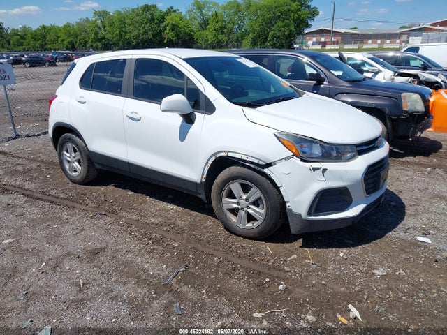 Salvage Chevrolet Trax Image