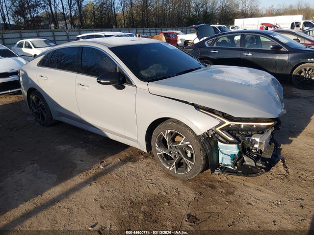 Salvage Kia K5 Image
