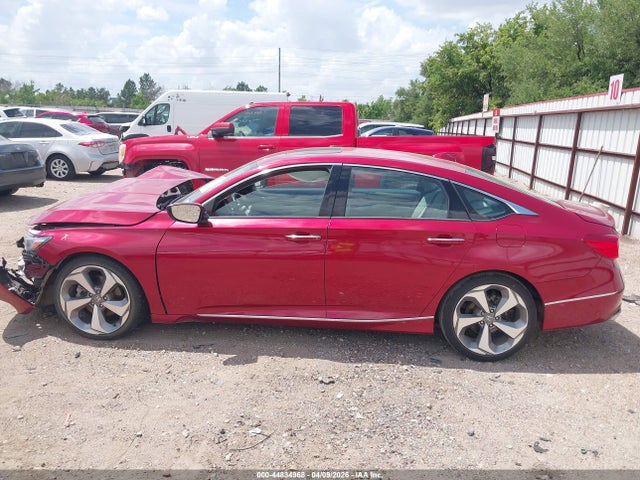Honda Accord Touring 2.0t