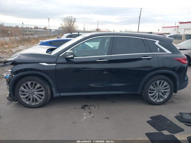 INFINITI Qx Luxe Awd