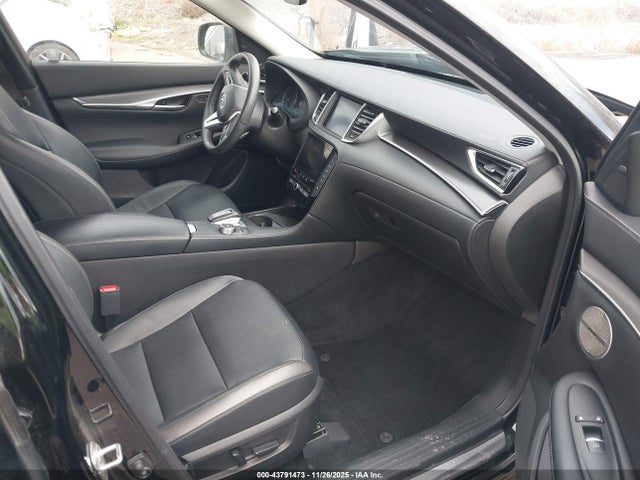 INFINITI Qx Luxe Awd