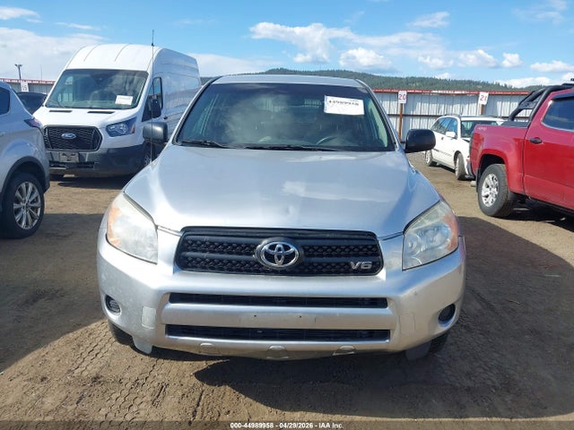 Toyota RAV4 Base V6