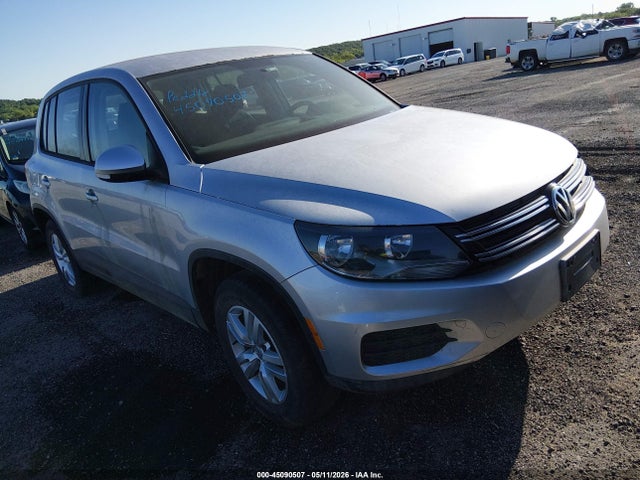 Salvage Volkswagen Tiguan Image
