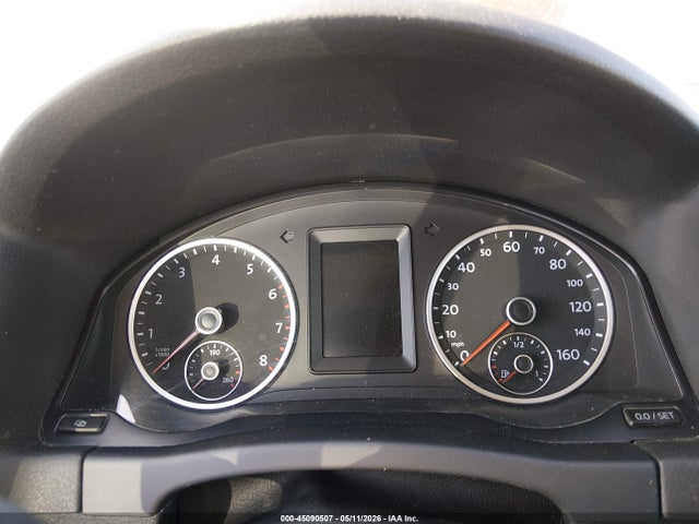 Volkswagen Tiguan S