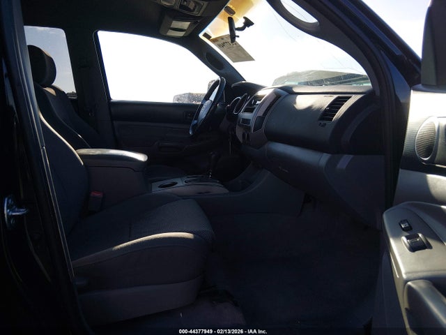Toyota Tacoma Base V6