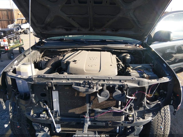 Toyota Tacoma Base V6