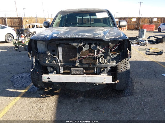 Toyota Tacoma Base V6