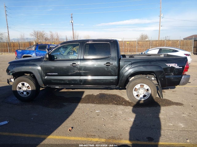 Toyota Tacoma Base V6