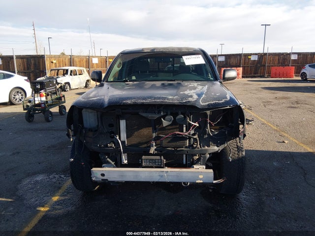 Toyota Tacoma Base V6
