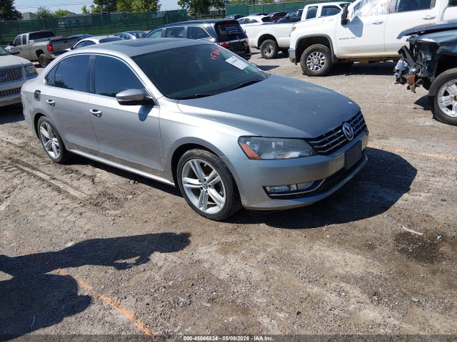 Salvage Volkswagen Passat Image