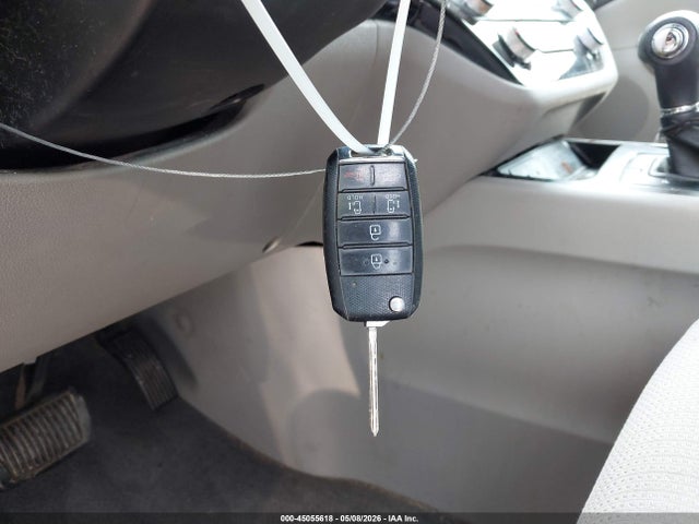 Kia Sedona Lx