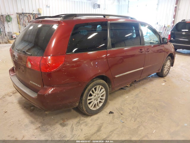 Toyota Sienna Xle