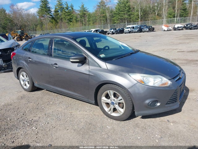 Salvage Ford Focus Image