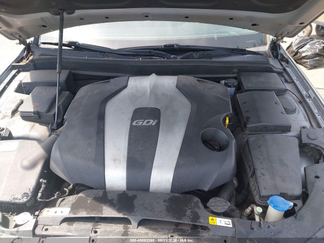 Hyundai Genesis 3.8
