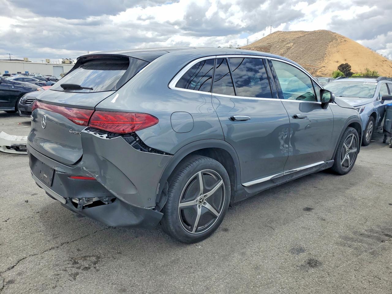 Mercedes-Benz EQE 350 4matic