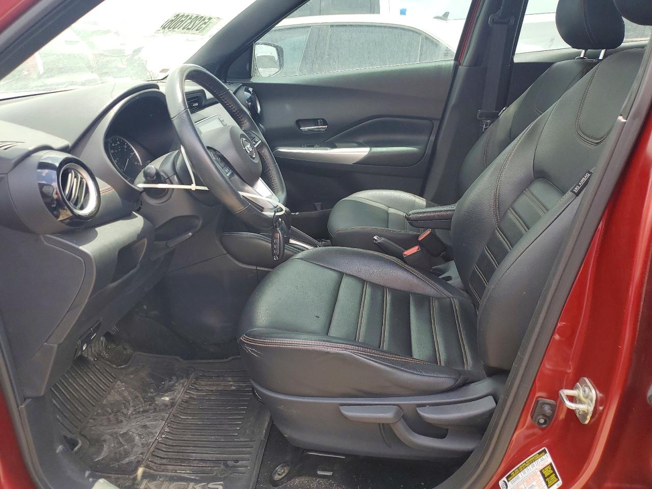 Nissan Kicks Sr
