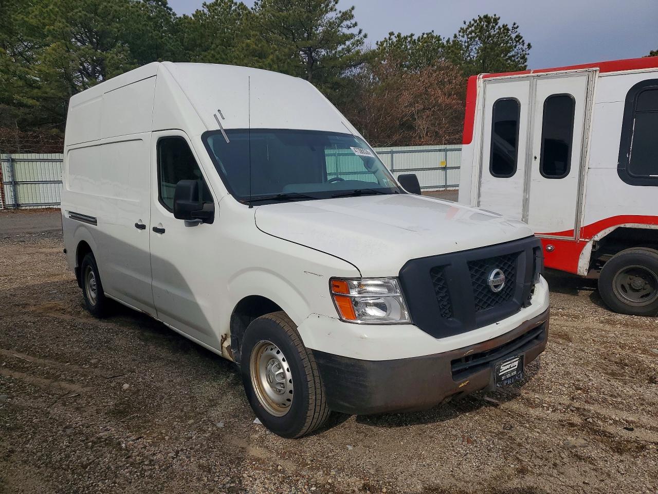 Nissan Nv