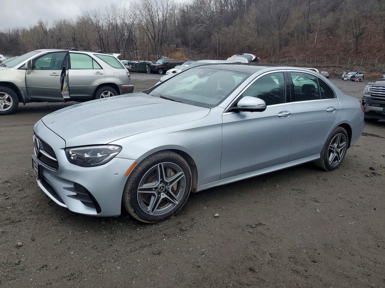 Salvage Mercedes-Benz E-Class Image