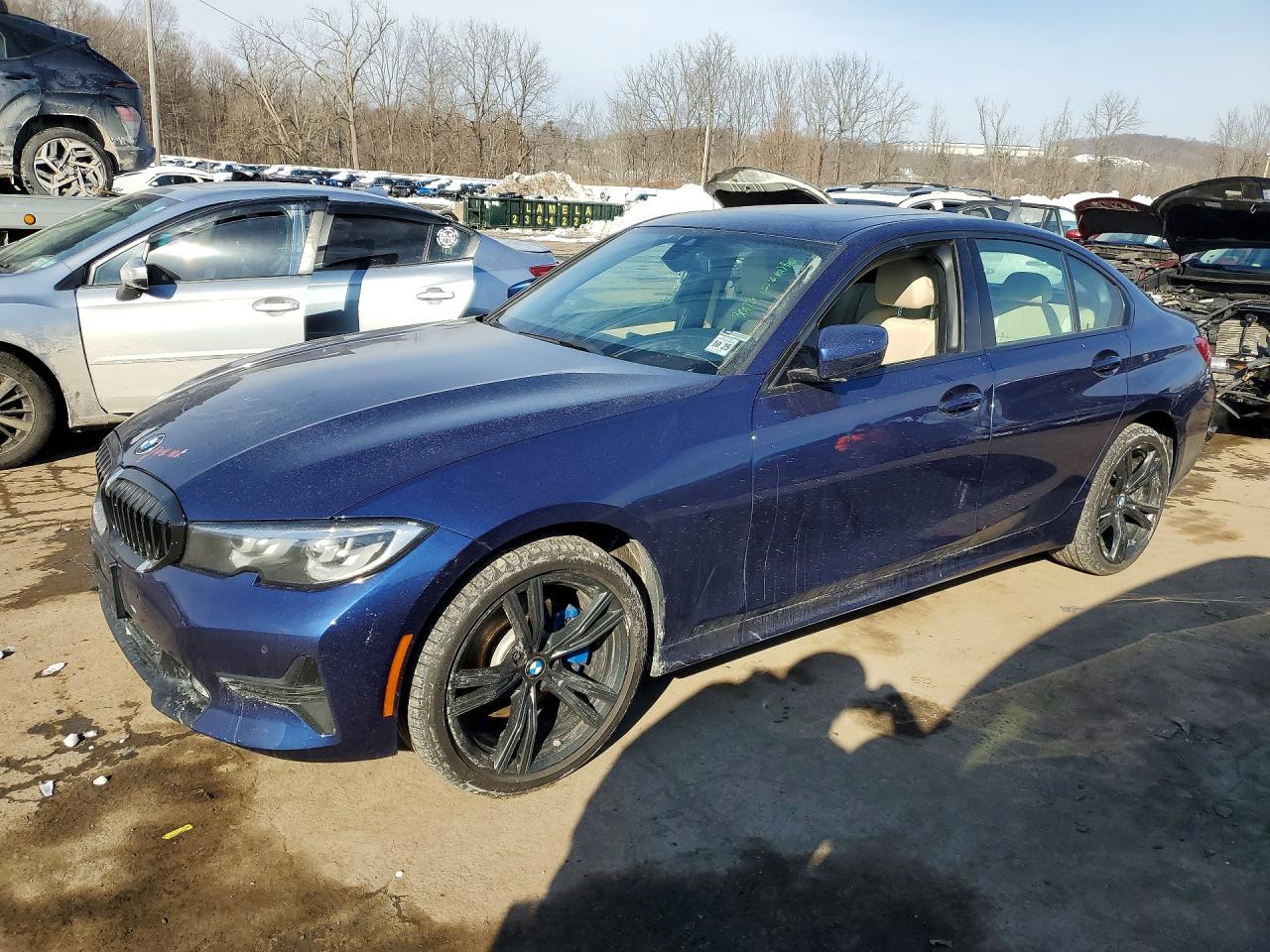Salvage BMW 3 Series Image