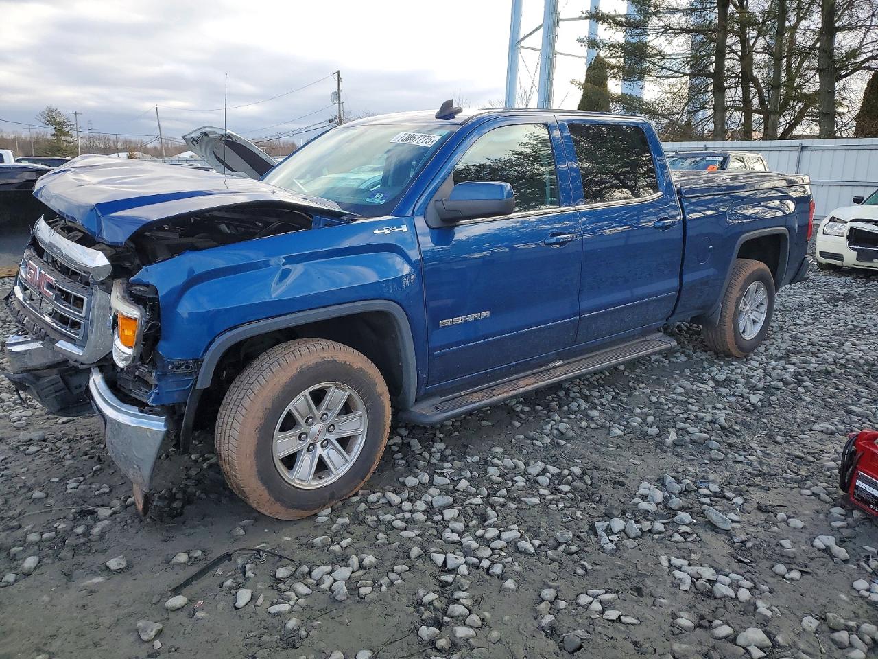 Salvage GMC Sierra Image