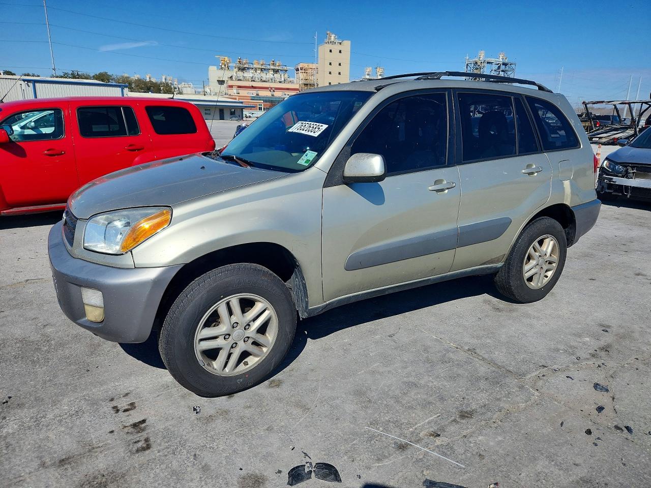 Salvage Toyota RAV4 Image