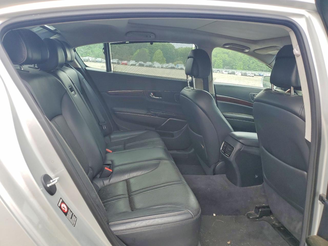 Kia K900 Luxury