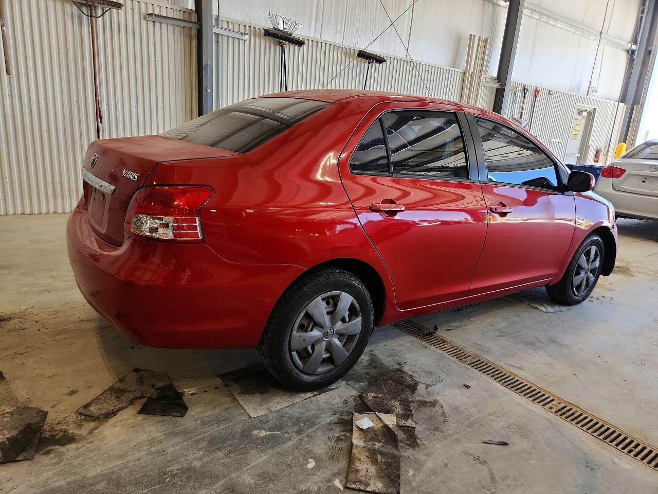 Toyota Yaris Base