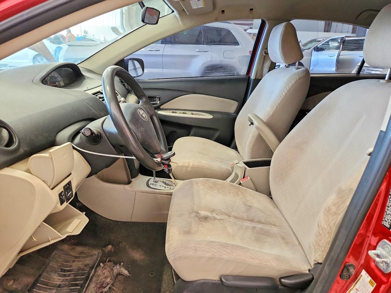Toyota Yaris Base