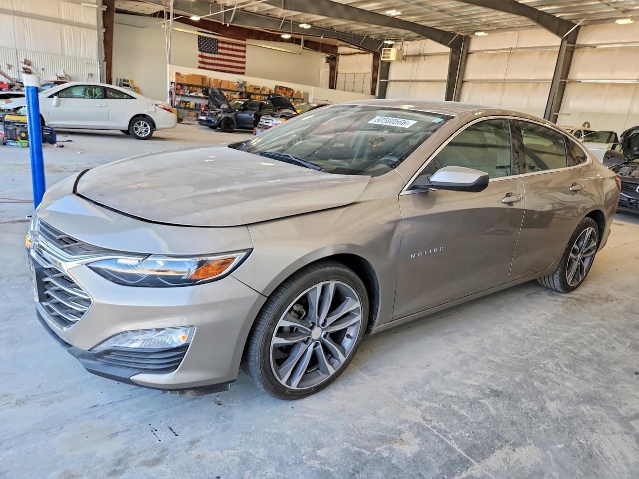 Salvage Chevrolet Malibu Image