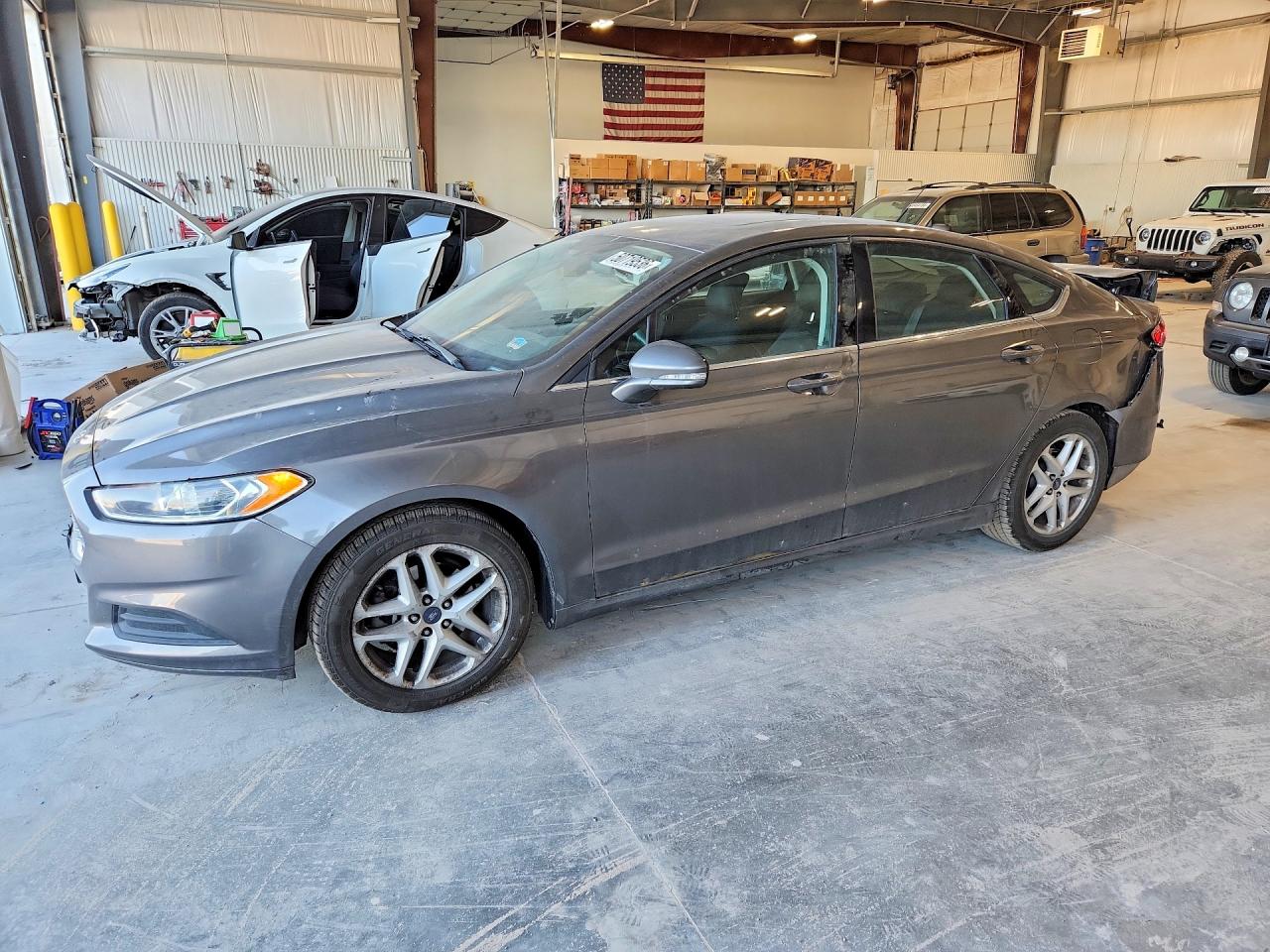 Salvage Ford Fusion Image