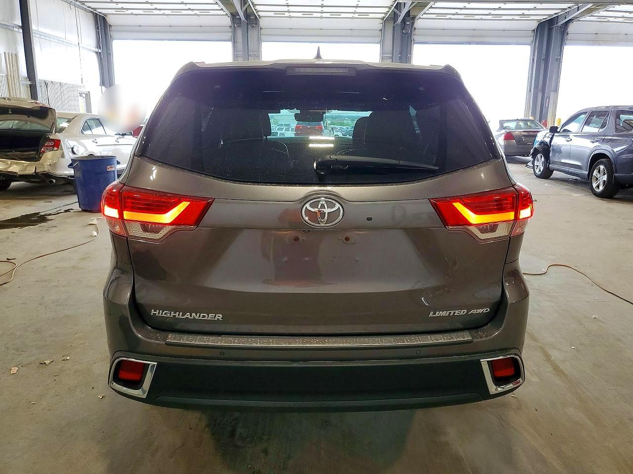 Toyota Highlander Limited Platinum